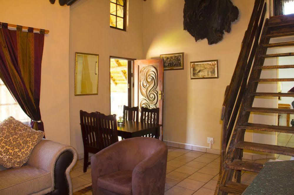 Aristo Manor Hotel Richards Bay Exterior photo