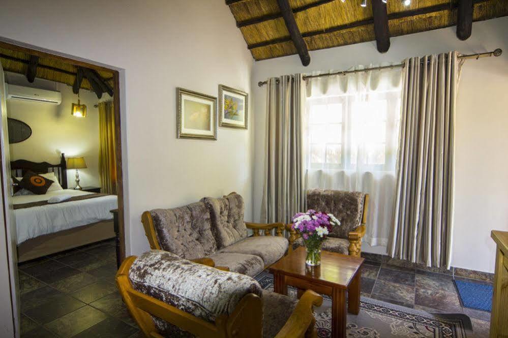 Aristo Manor Hotel Richards Bay Exterior photo