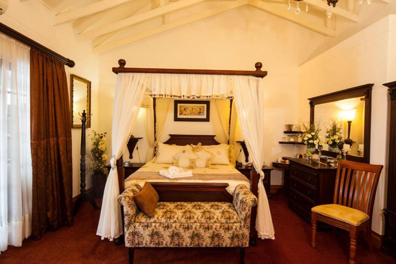 Aristo Manor Hotel Richards Bay Exterior photo